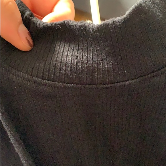 Cape Juby High Neck Black Sleeveless Tank Top - Picture 3 of 4